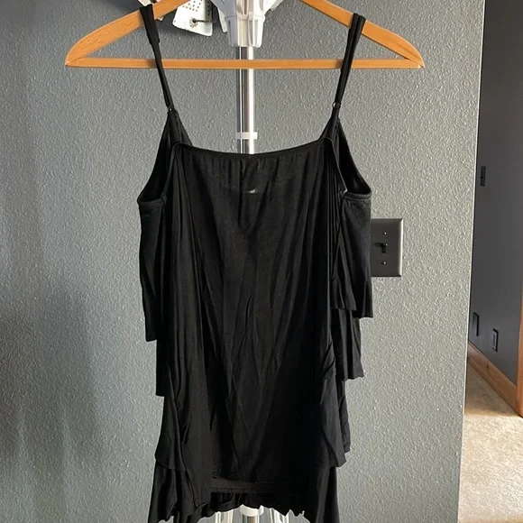 Vanity Ruffle Top - Picture 2 of 3